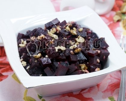 Салат из свеклы с грецкими орехами