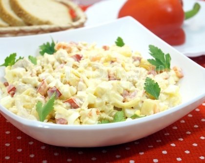 Салат с курицей и ананасами «Даниэль»
