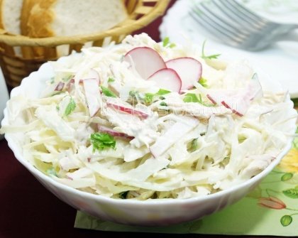 Салат с курицей и капустой «Румба»