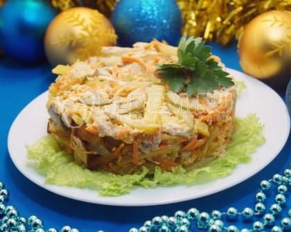 Салат с курицей и картофелем фри «Русское золото»