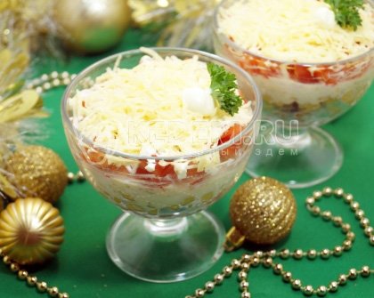 Салат с копченой курицей «Восторг»