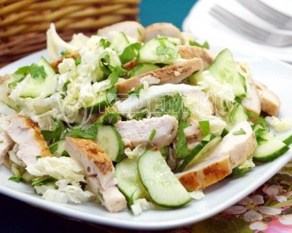 Салат из пекинской капусты с курицей «Пекин»